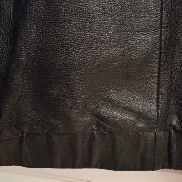 St. John’s Bay Vintage Leather Jacket Mens Size XL
90’s bomber zipper - Picture 9 of 12